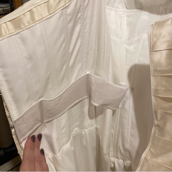 Kathy Ireland 2Be Raw Ivory Silk Ballgown Wedding Gown - Picture 11 of 14